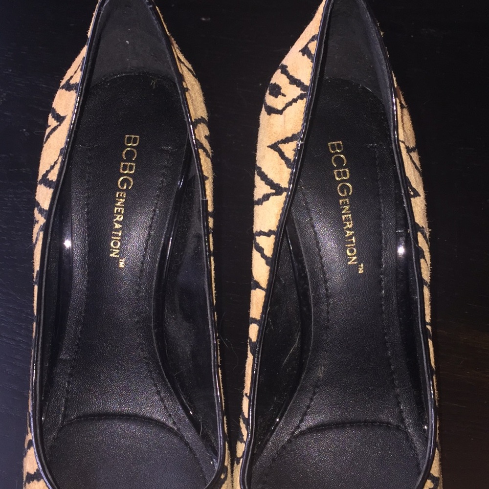 Aztec patterned Heels - Picture 5 of 5